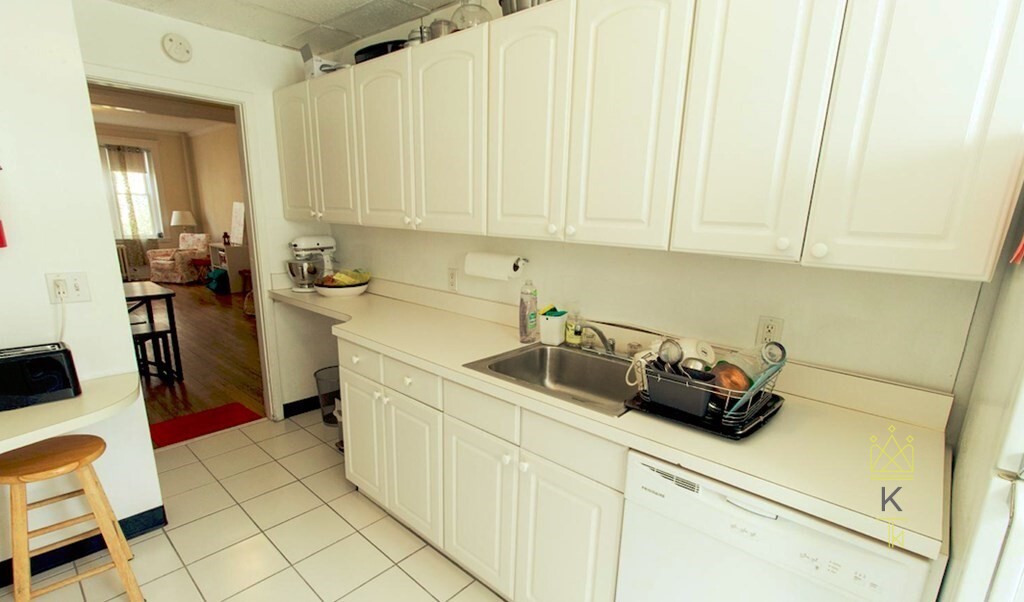 44 Longwood Ave, Coolidge Corner