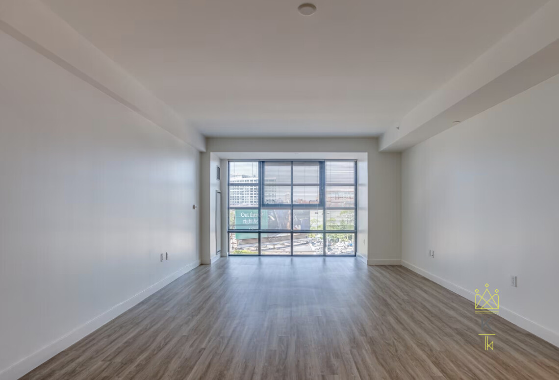 Photo 5 for Boylston St.