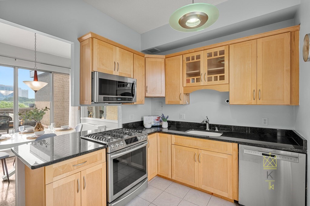 99 Pond Ave, Brookline Village