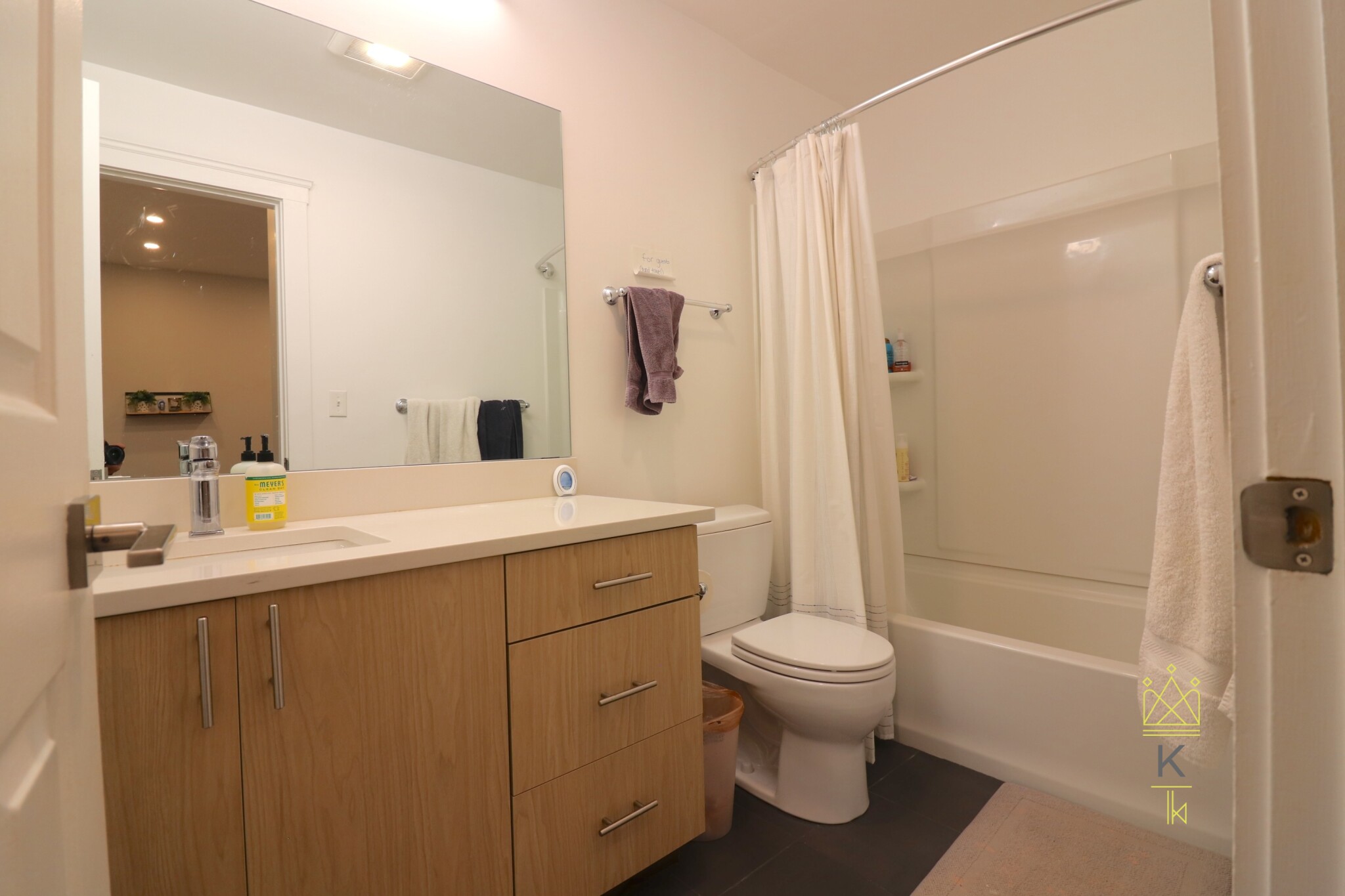 833 Beacon St, Fenway