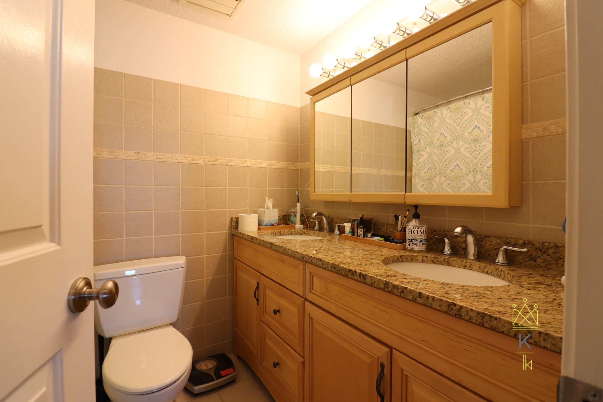 2456 Massachusetts Ave, North Cambridge