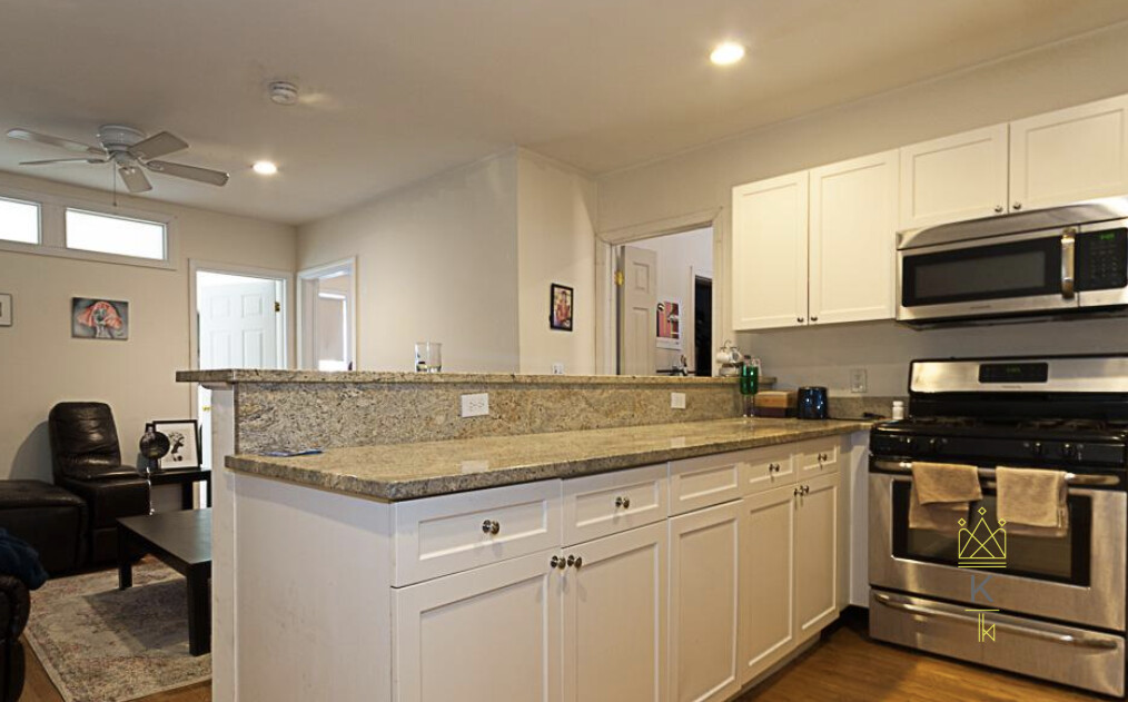 318 Saint Paul St, Coolidge Corner