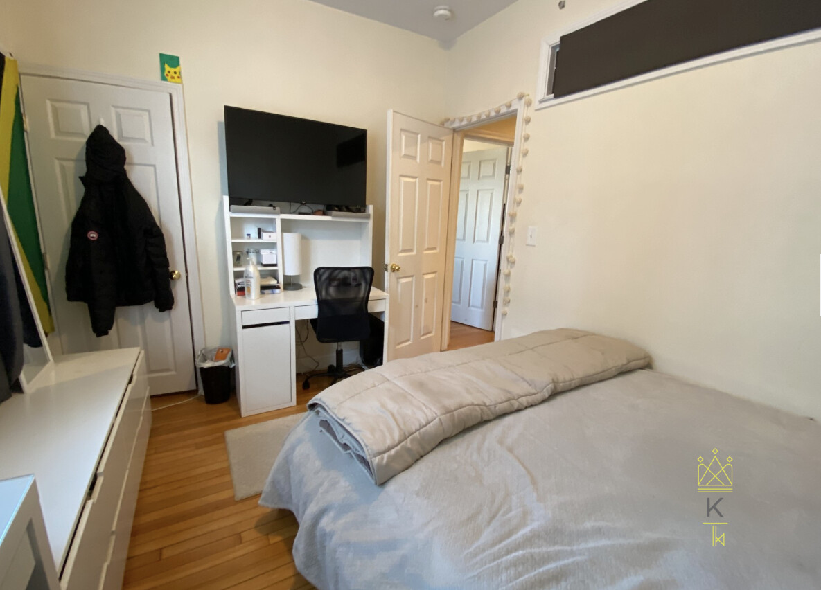 318 Saint Paul St, Coolidge Corner