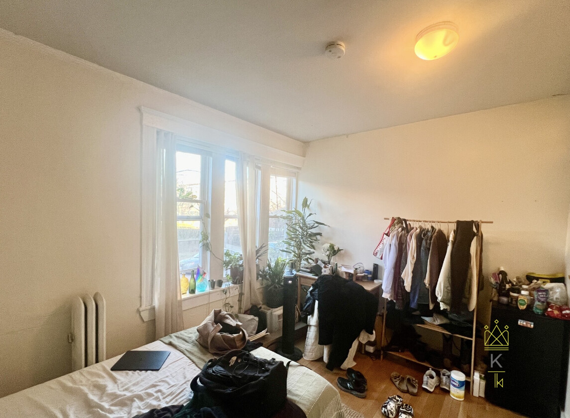 62 Egmont, Coolidge Corner