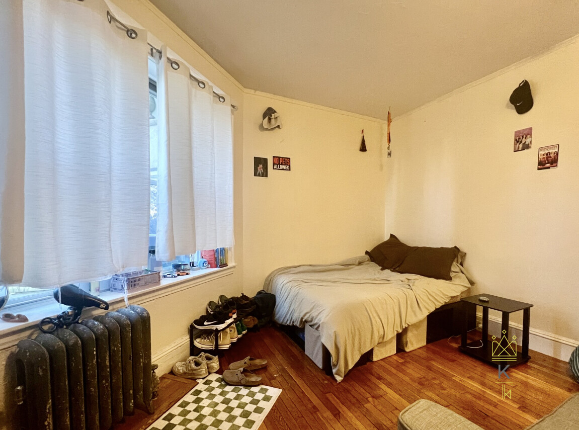 62 Egmont, Coolidge Corner