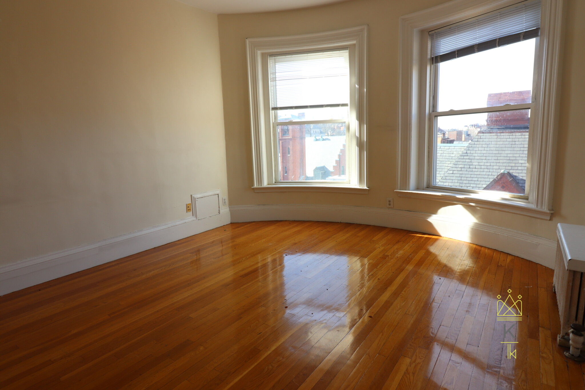 1569 Beacon St, Coolidge Corner