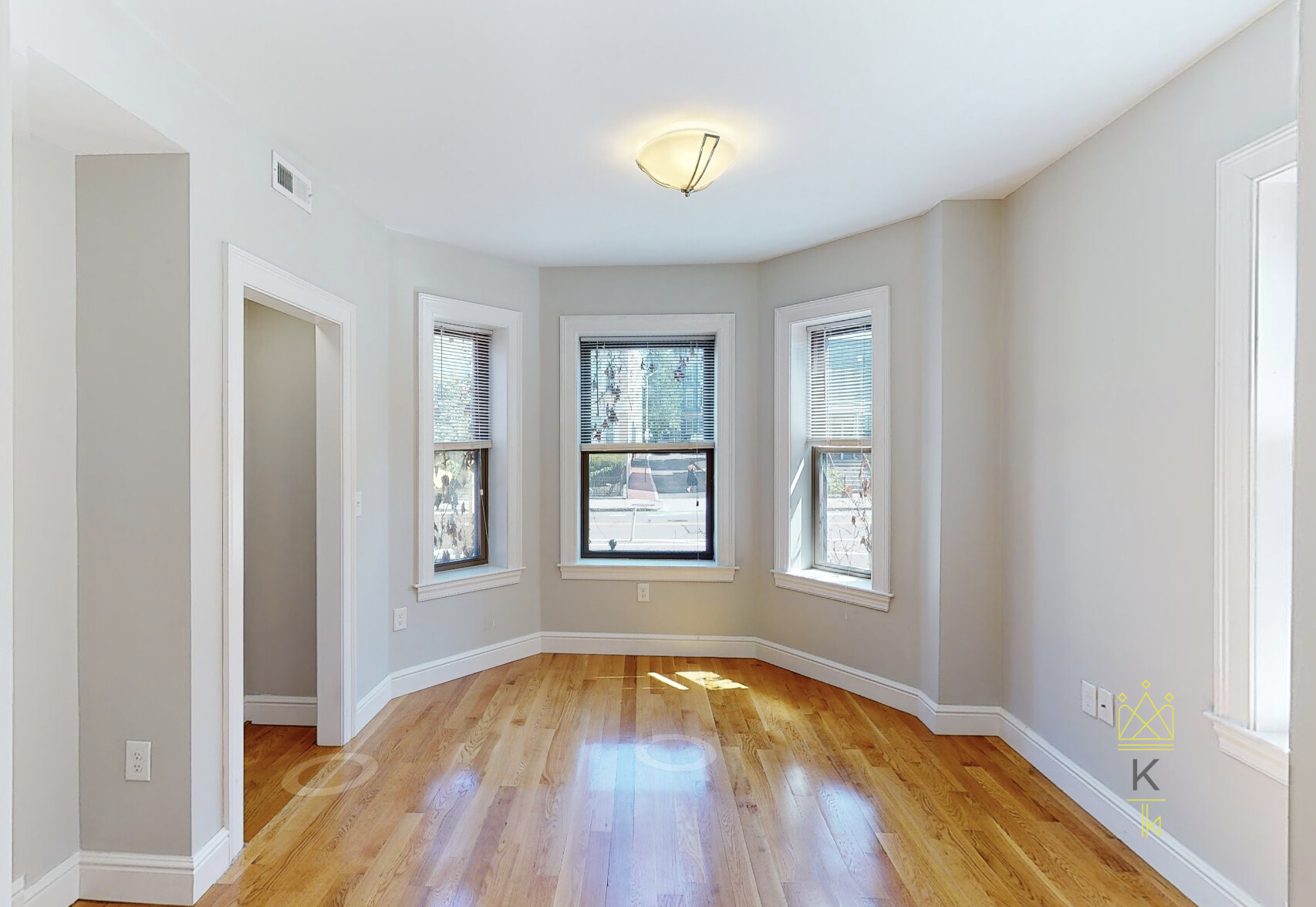 900 Massachusetts Ave, Riverside