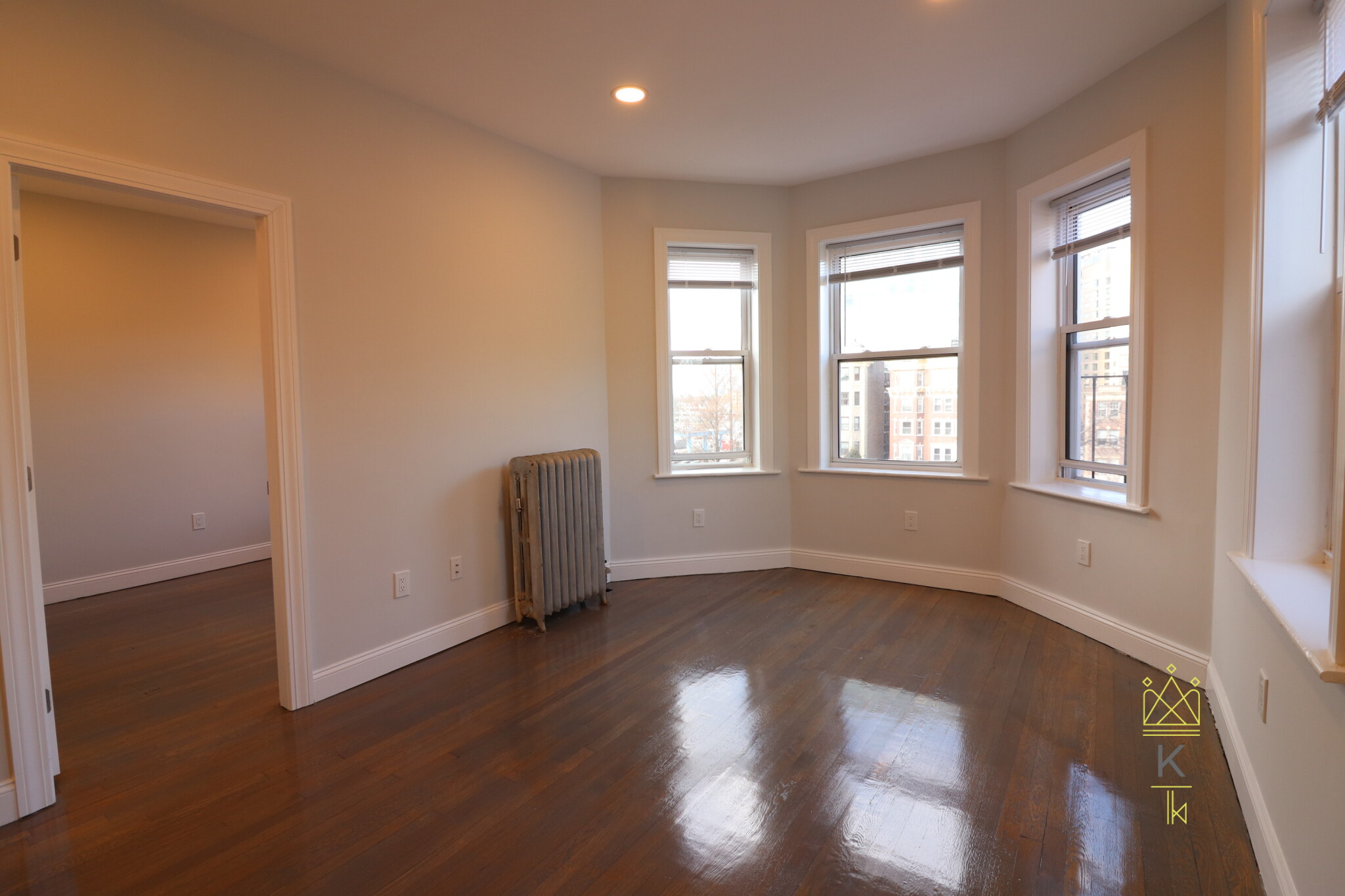 111 Queensberry St, Fenway