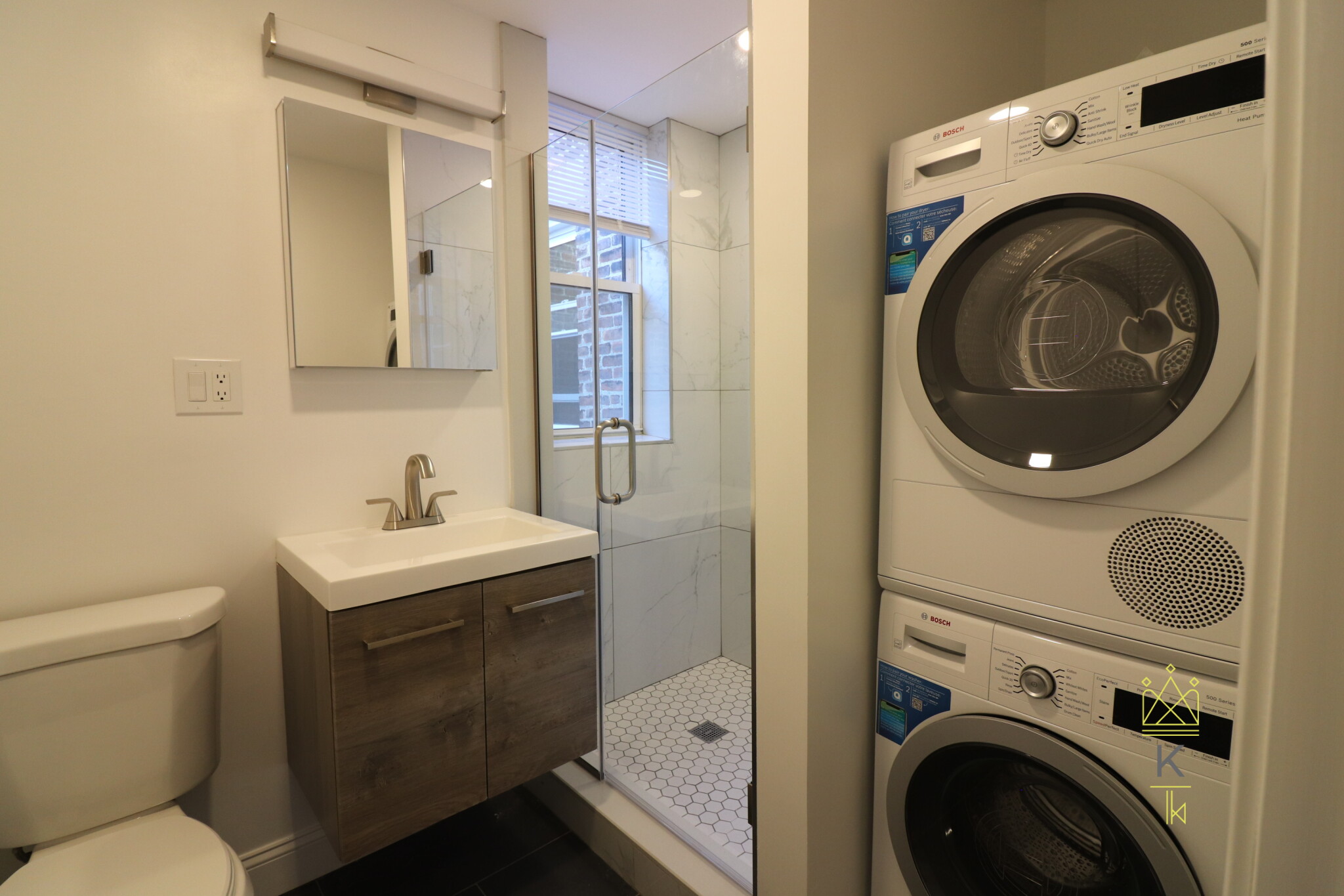 111 Queensberry St, Fenway