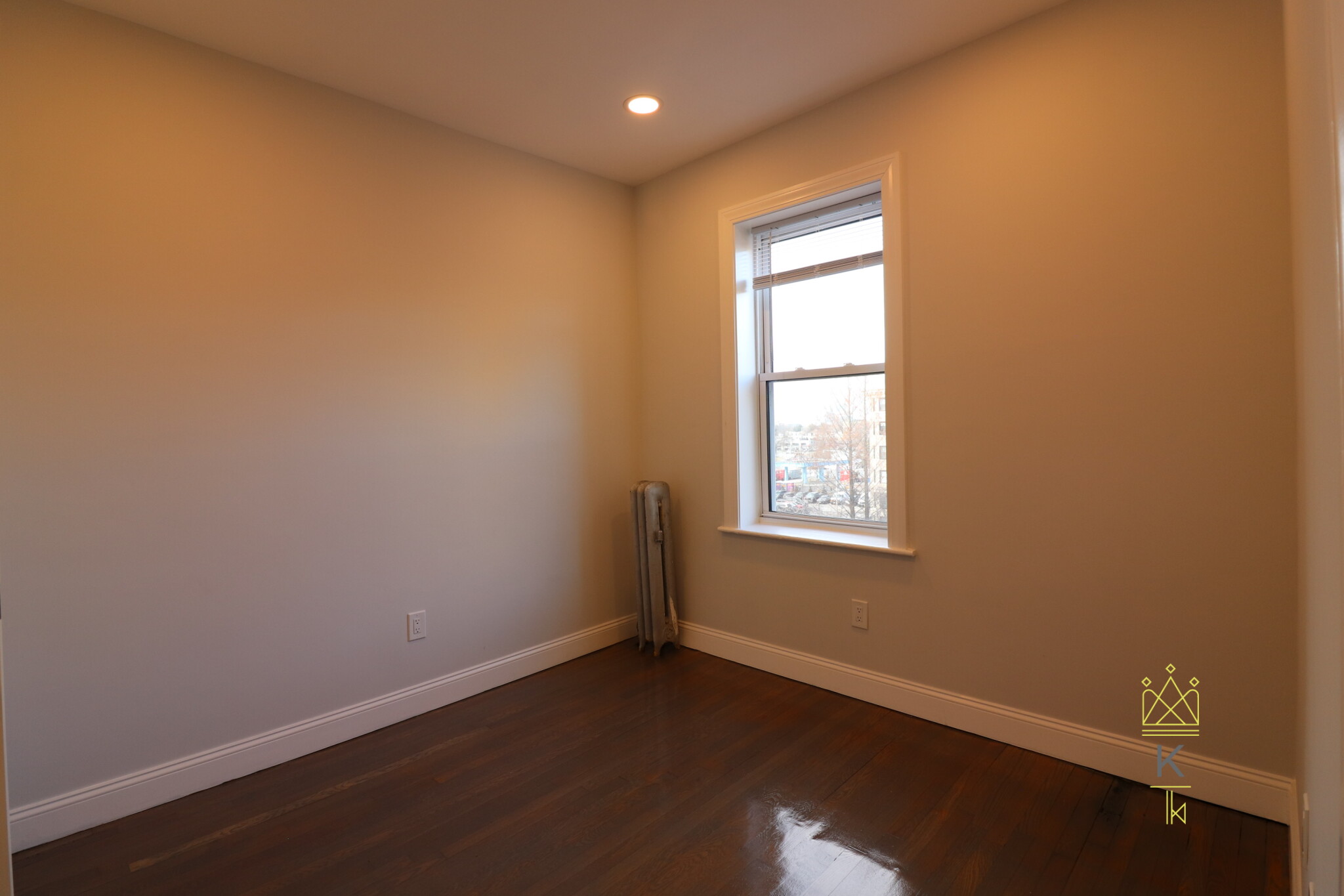 111 Queensberry St, Fenway