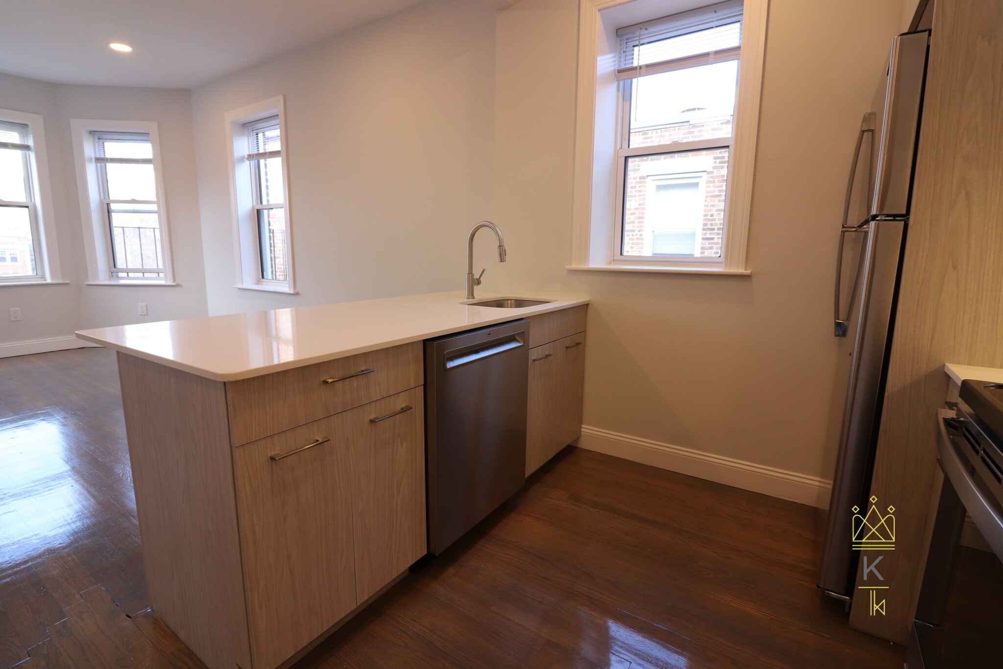 111 Queensberry St, Fenway