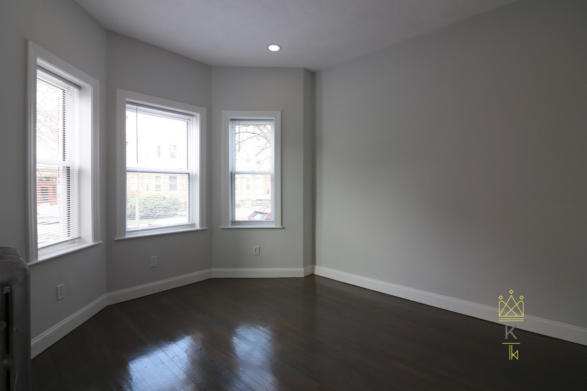 106 Queensberry St, Fenway