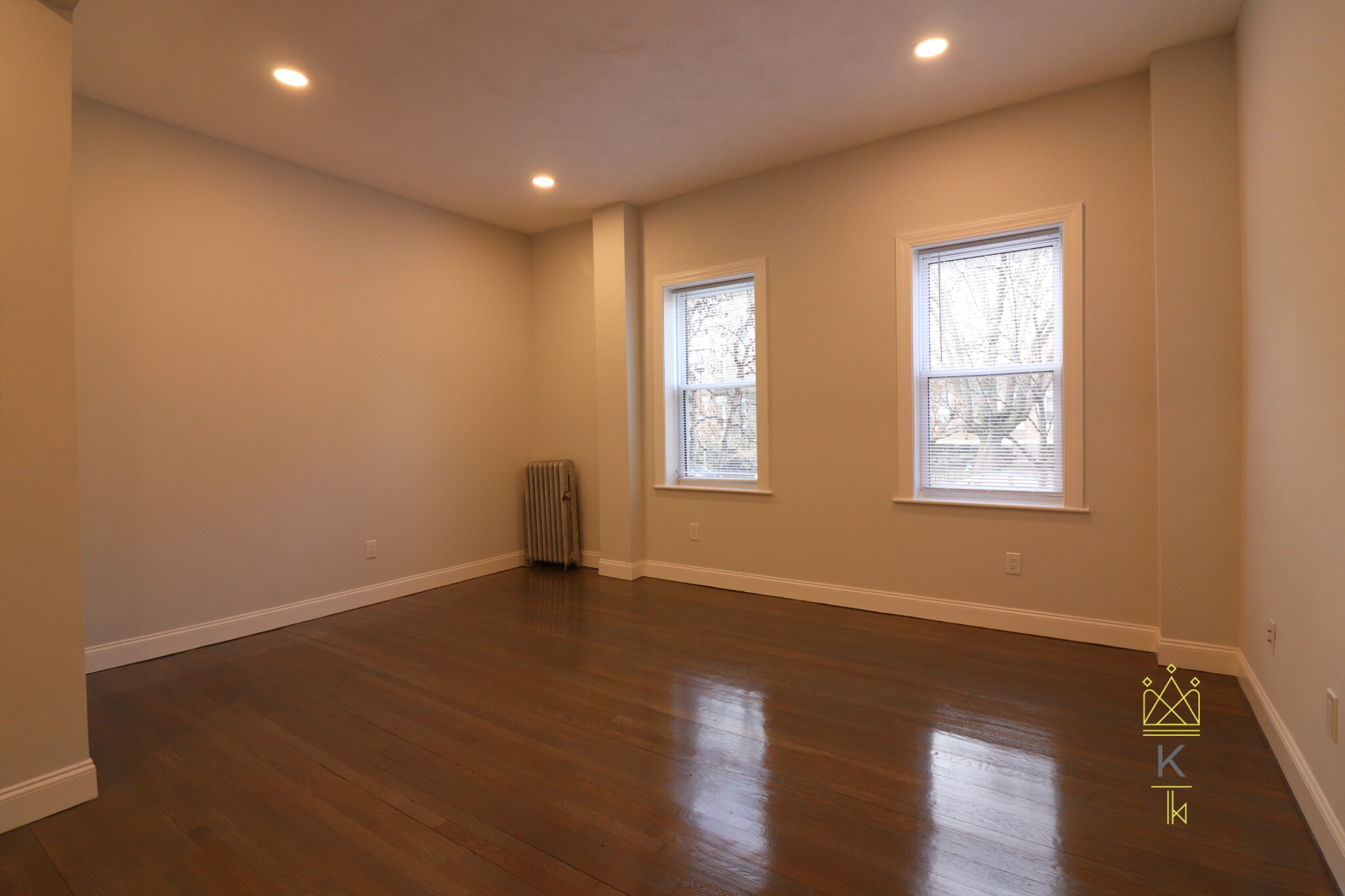 106 Queensberry St, Fenway