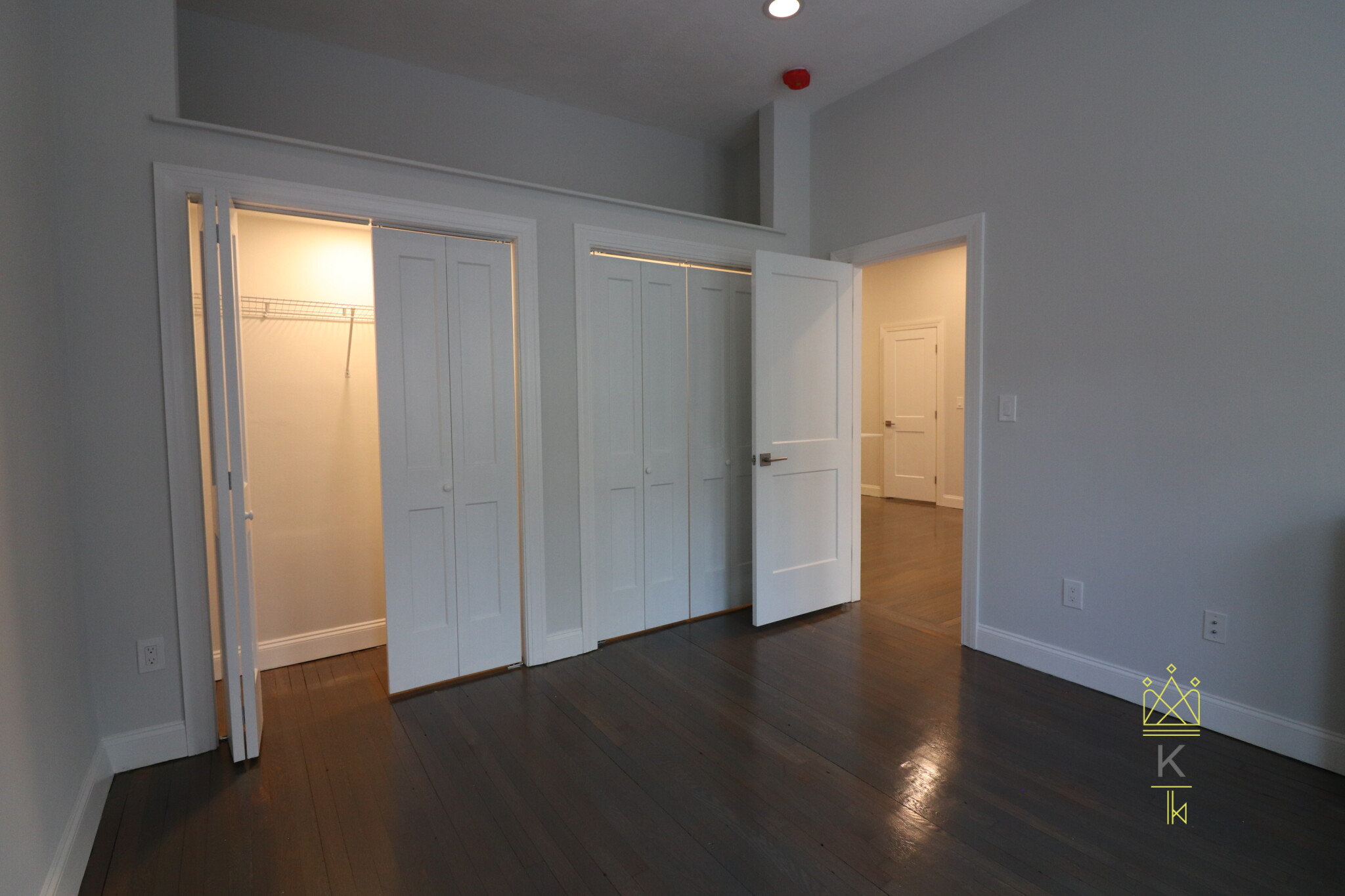 106 Queensberry St, Fenway