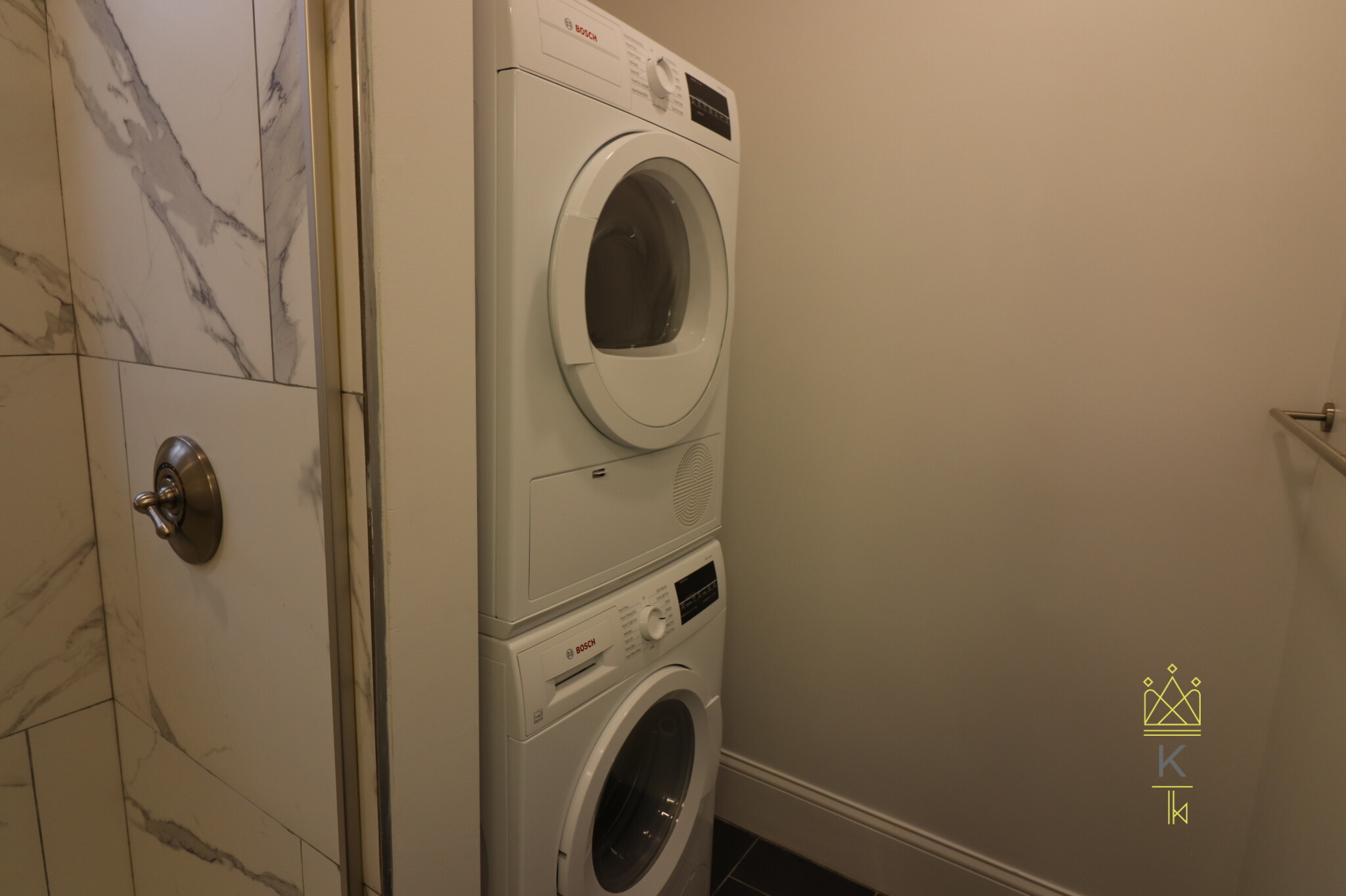 124 Peterborough St, Fenway