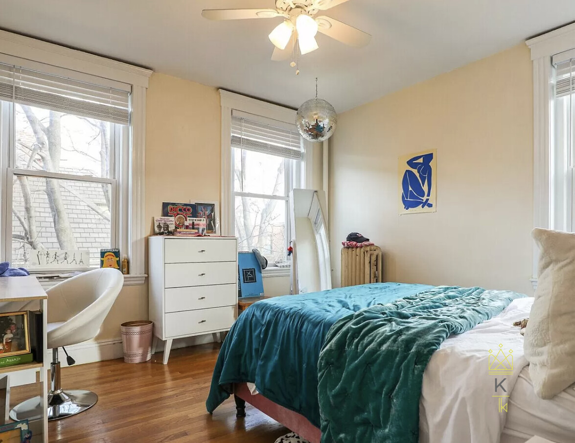 28 Quint Ave, Allston