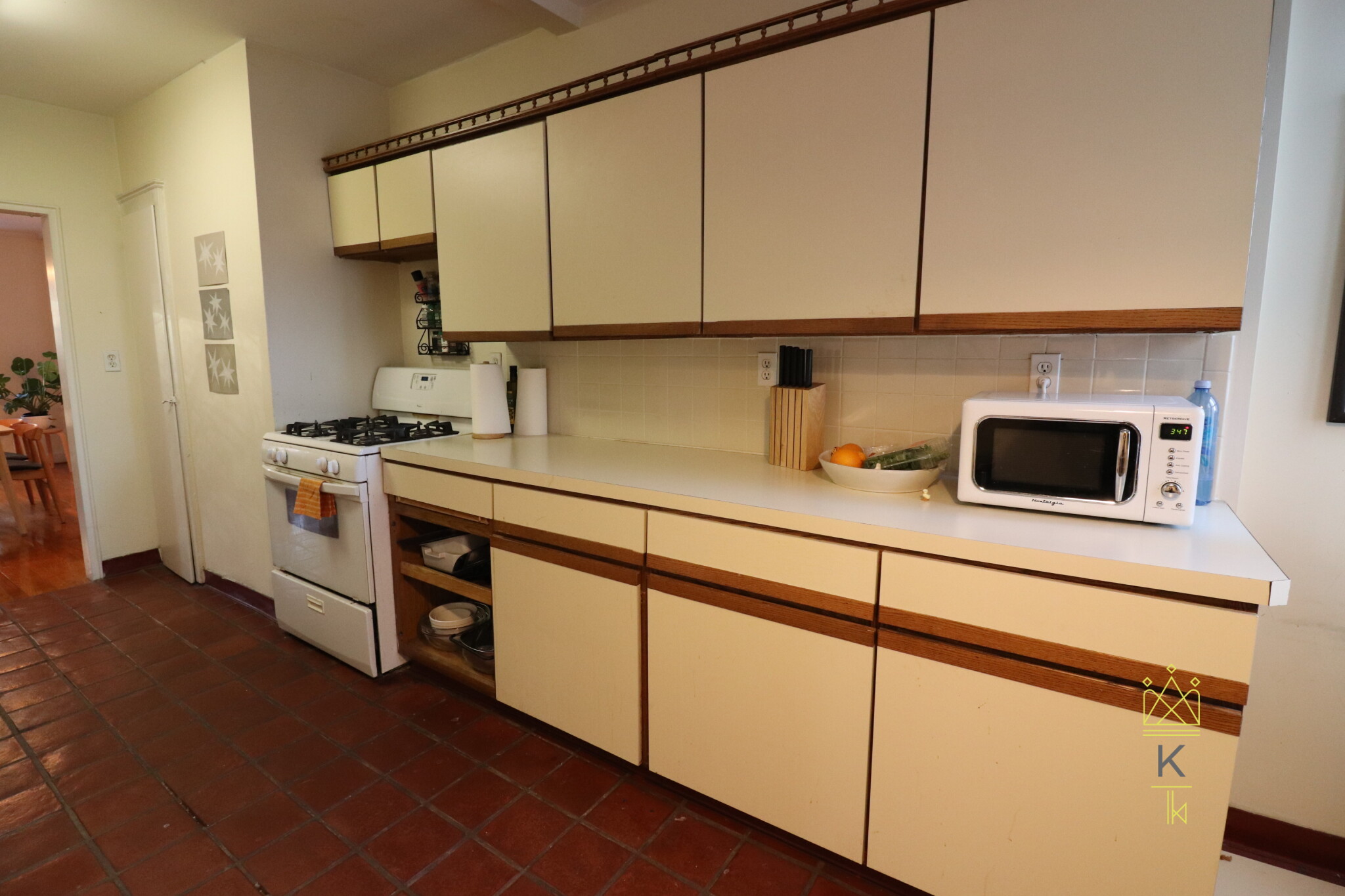 1527 Beacon St, Washington Square