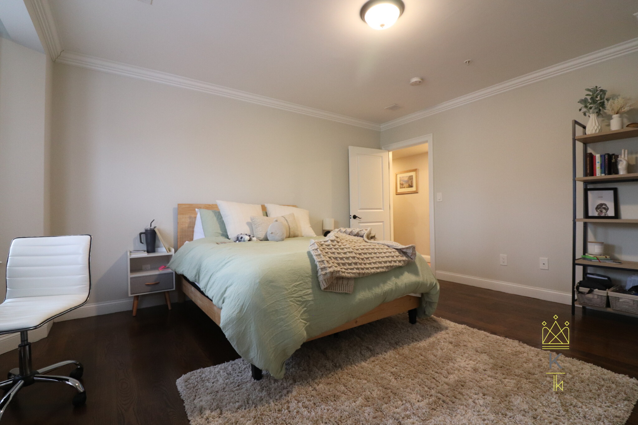 8 Nira Ave, Jamaica Plain