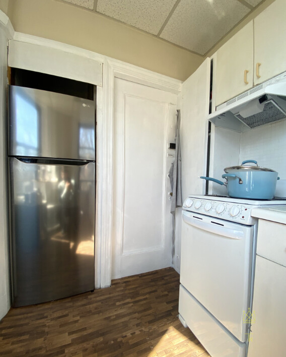 583 Beacon St, Fenway