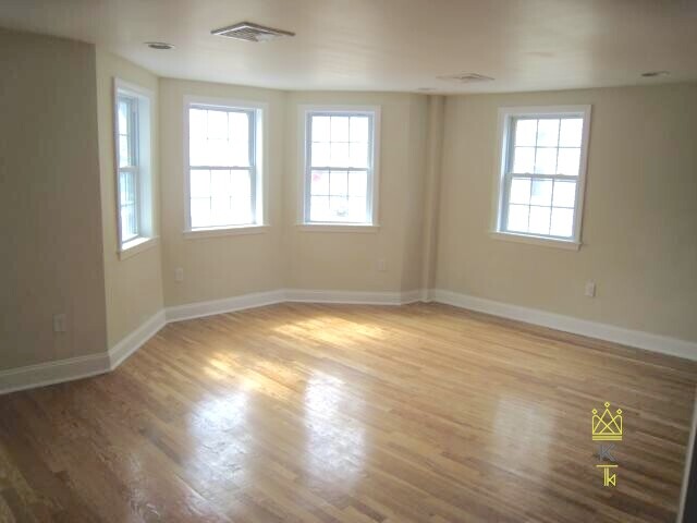 57 Day St, Jamaica Plain