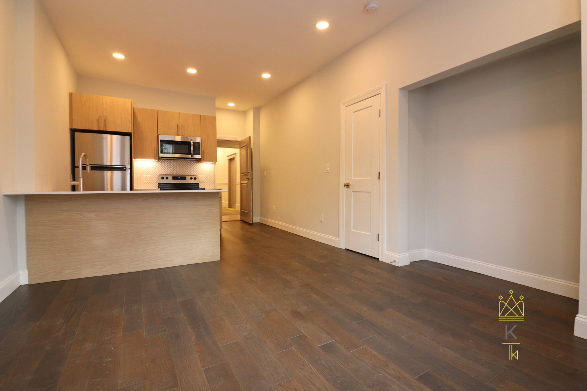 55 Queensberry St, Fenway