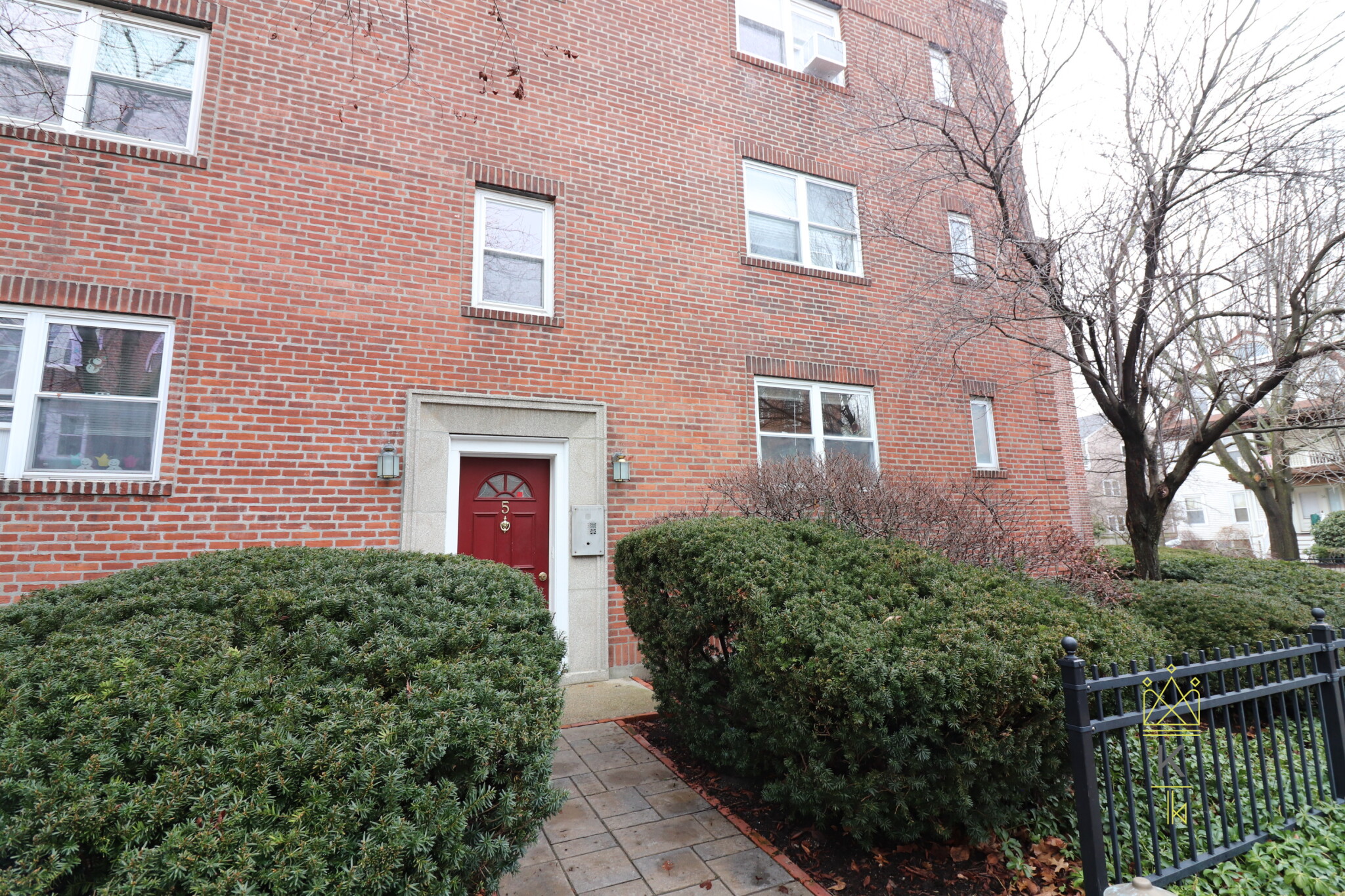 5 Alton Ct, Brookline Village