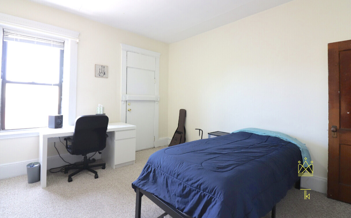 238 Hemenway St, Fenway