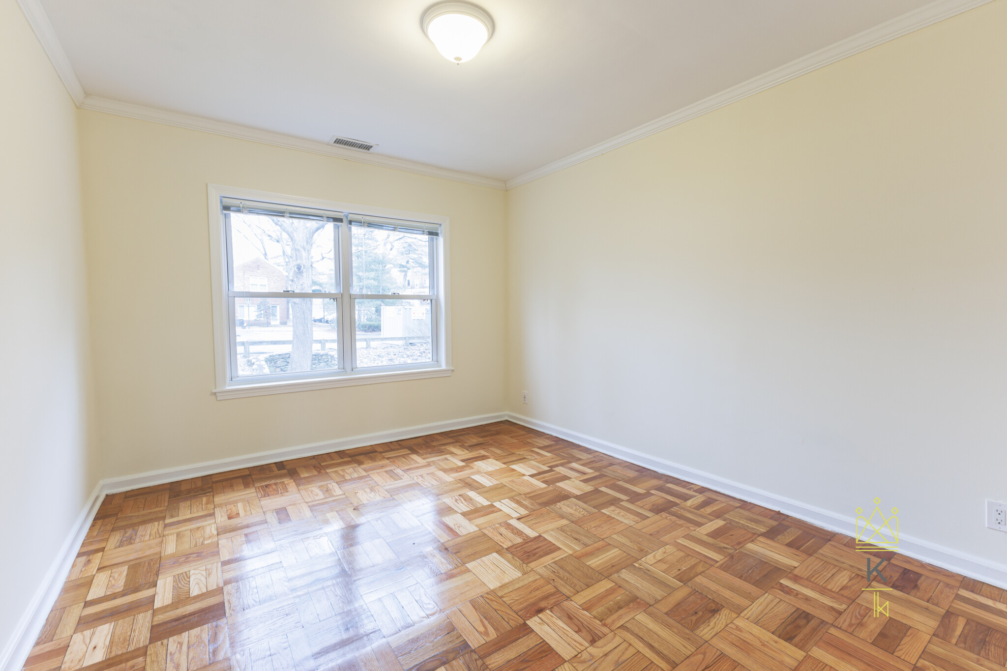 260 Independence Dr, West Roxbury