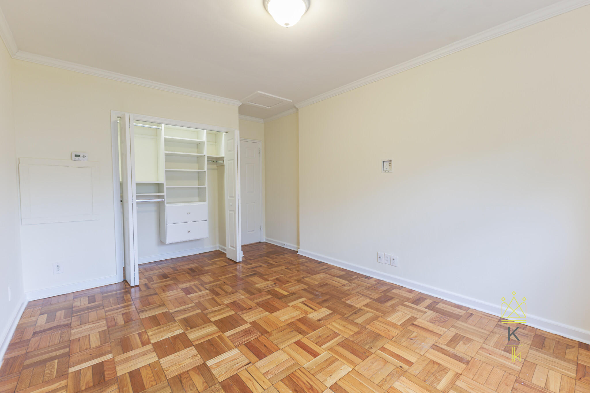 260 Independence Dr, West Roxbury