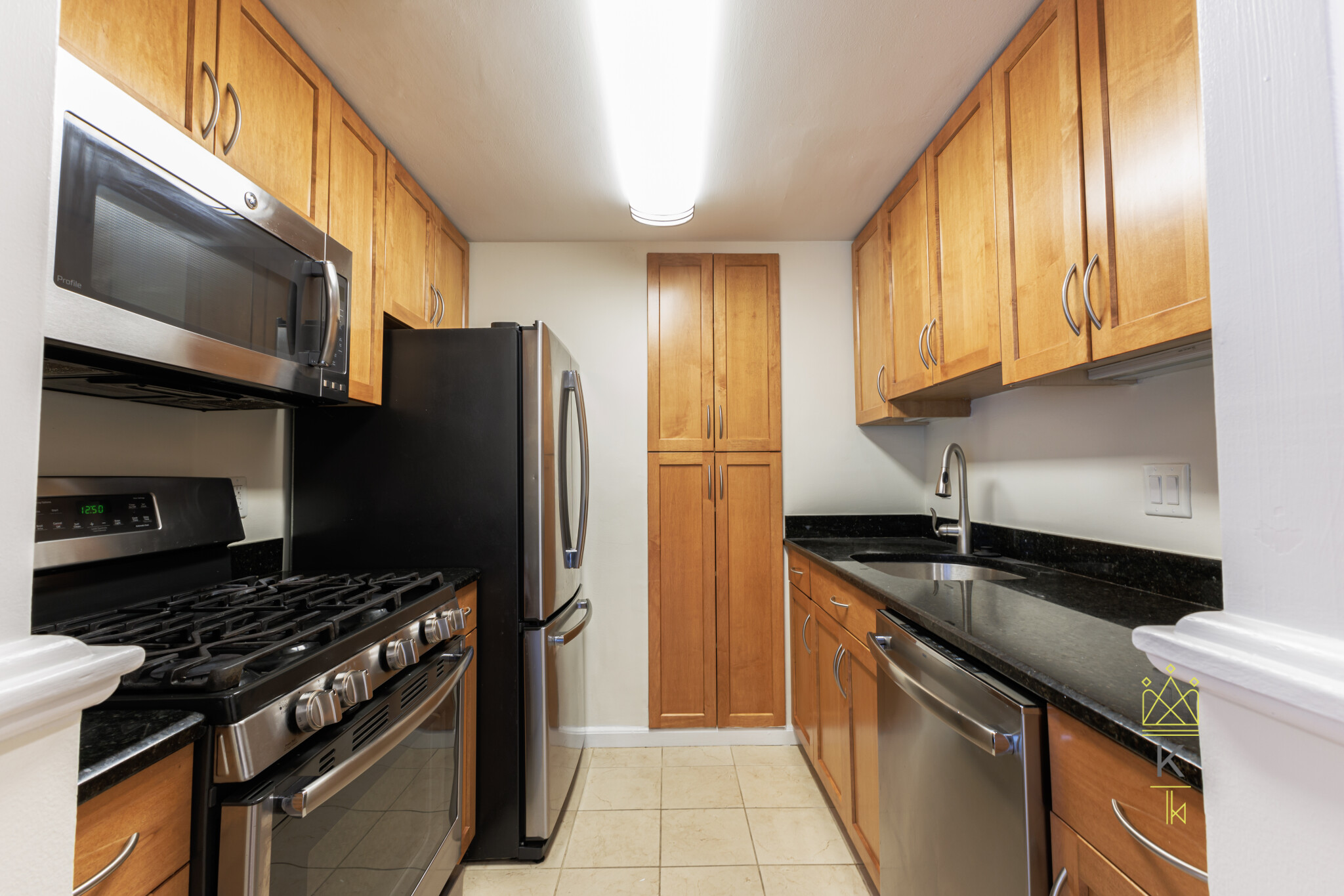 260 Independence Dr, West Roxbury