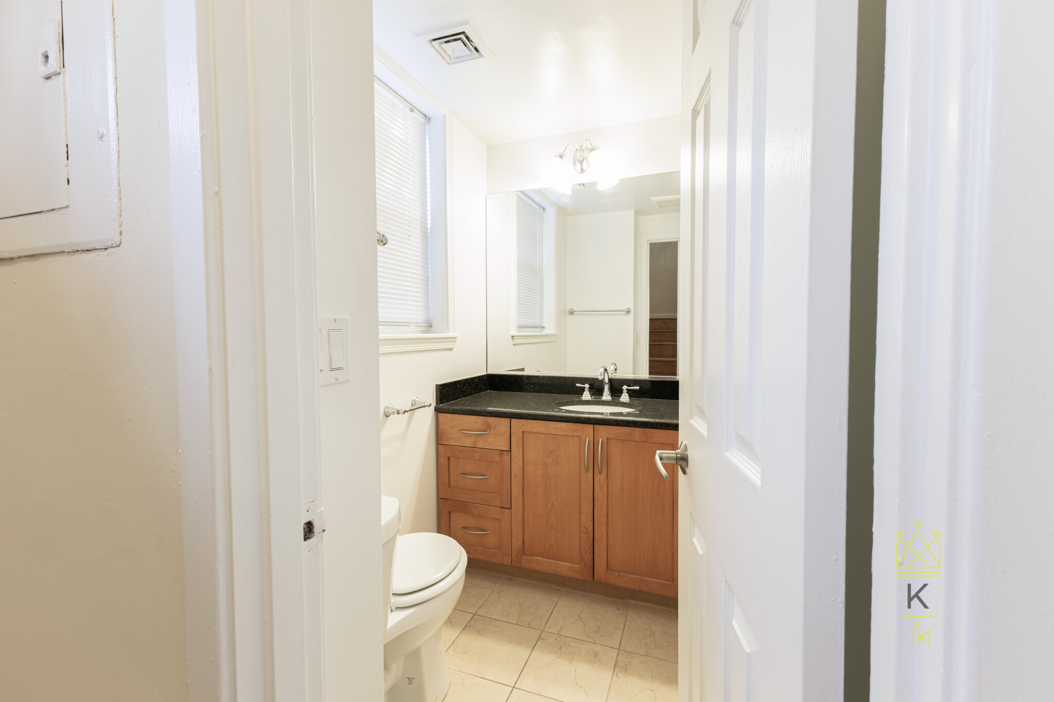 260 Independence Dr, West Roxbury