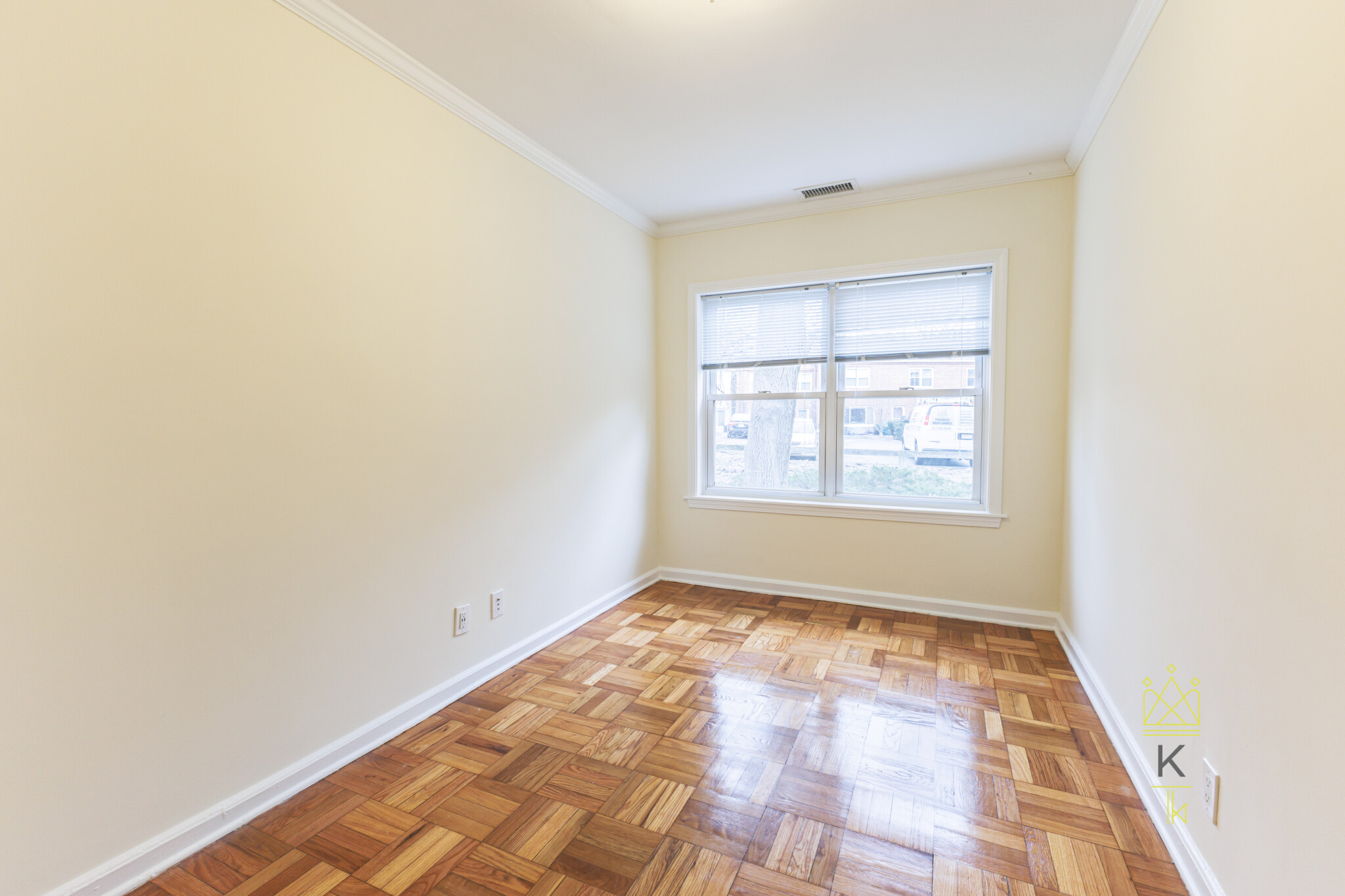 260 Independence Dr, West Roxbury