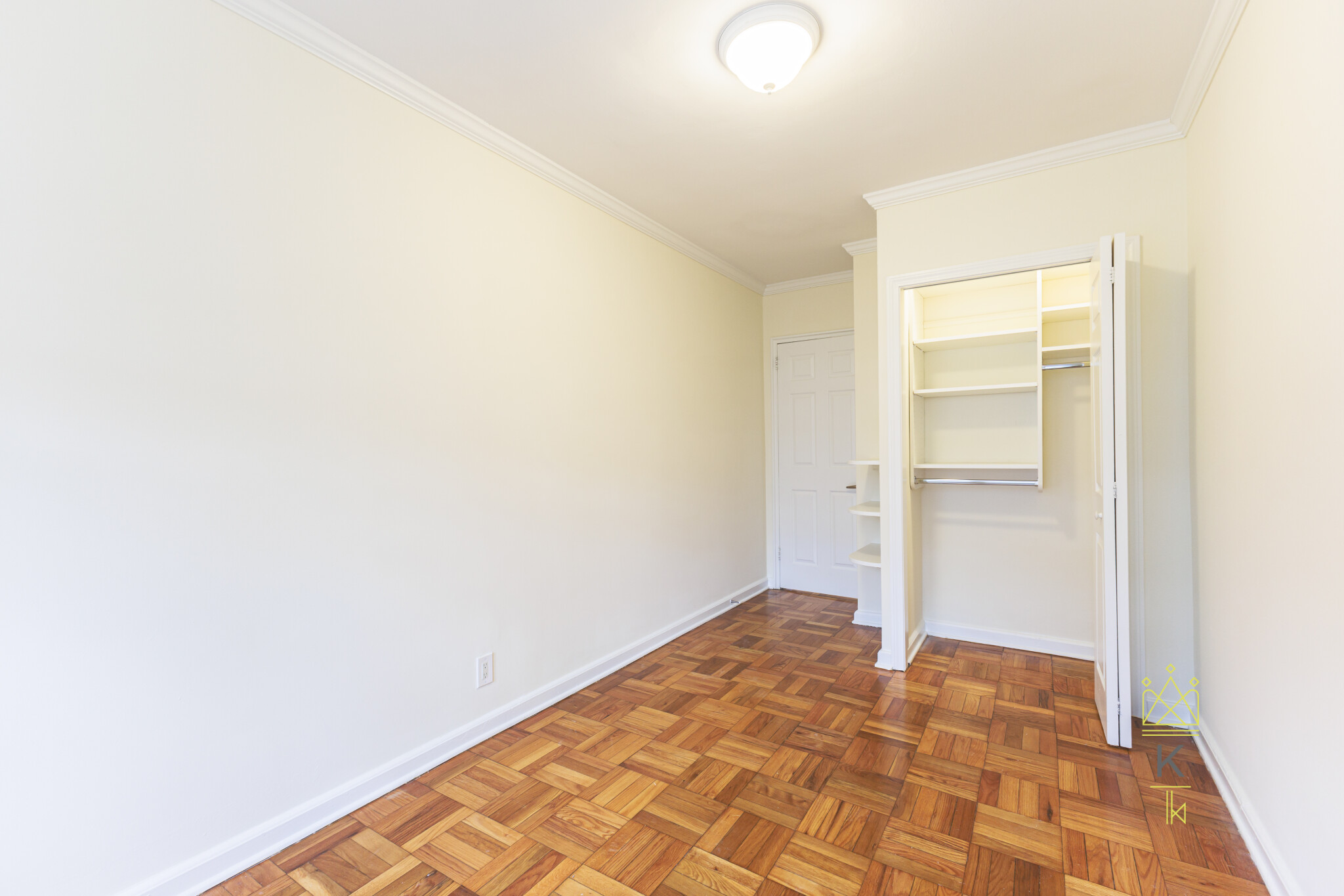 260 Independence Dr, West Roxbury