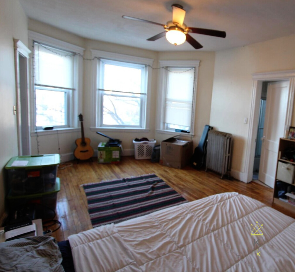 1330 Commonwealth Ave, Allston