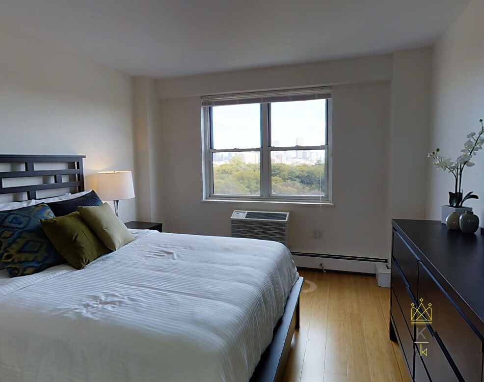 143 Freeman St, Brookline