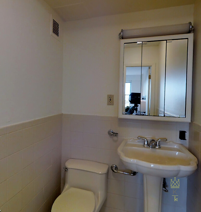 143 Freeman St, Brookline