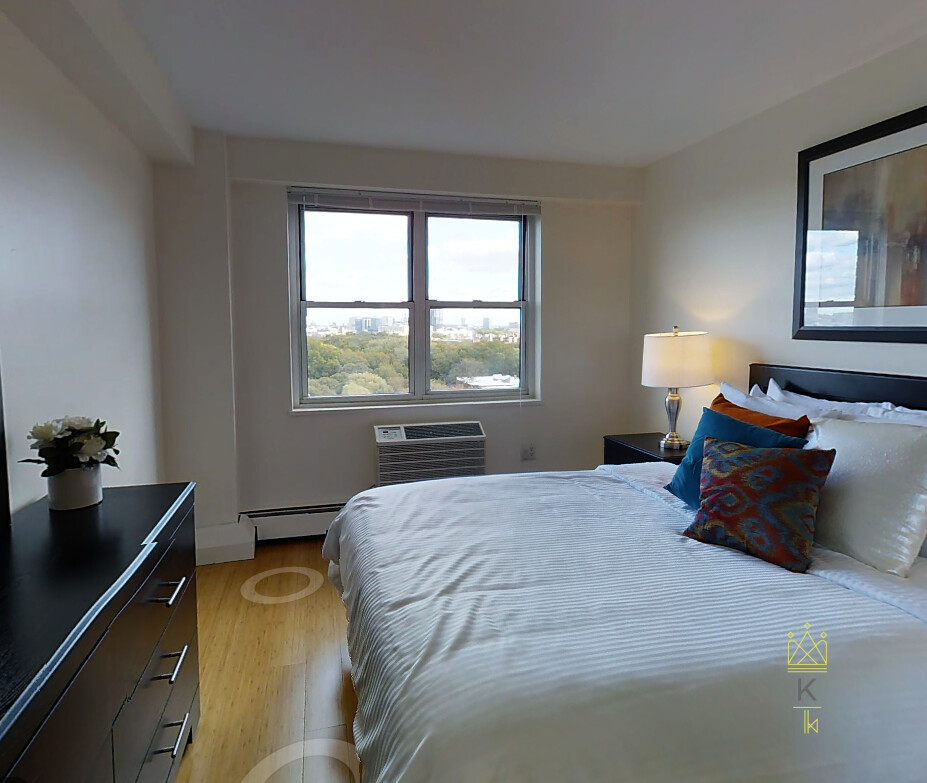 143 Freeman St, Brookline