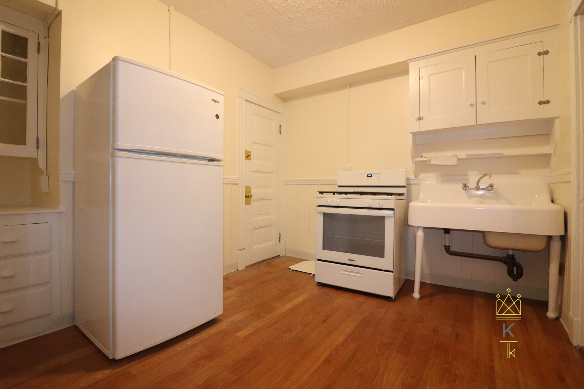 885 Massachusetts Ave, Mid Cambridge