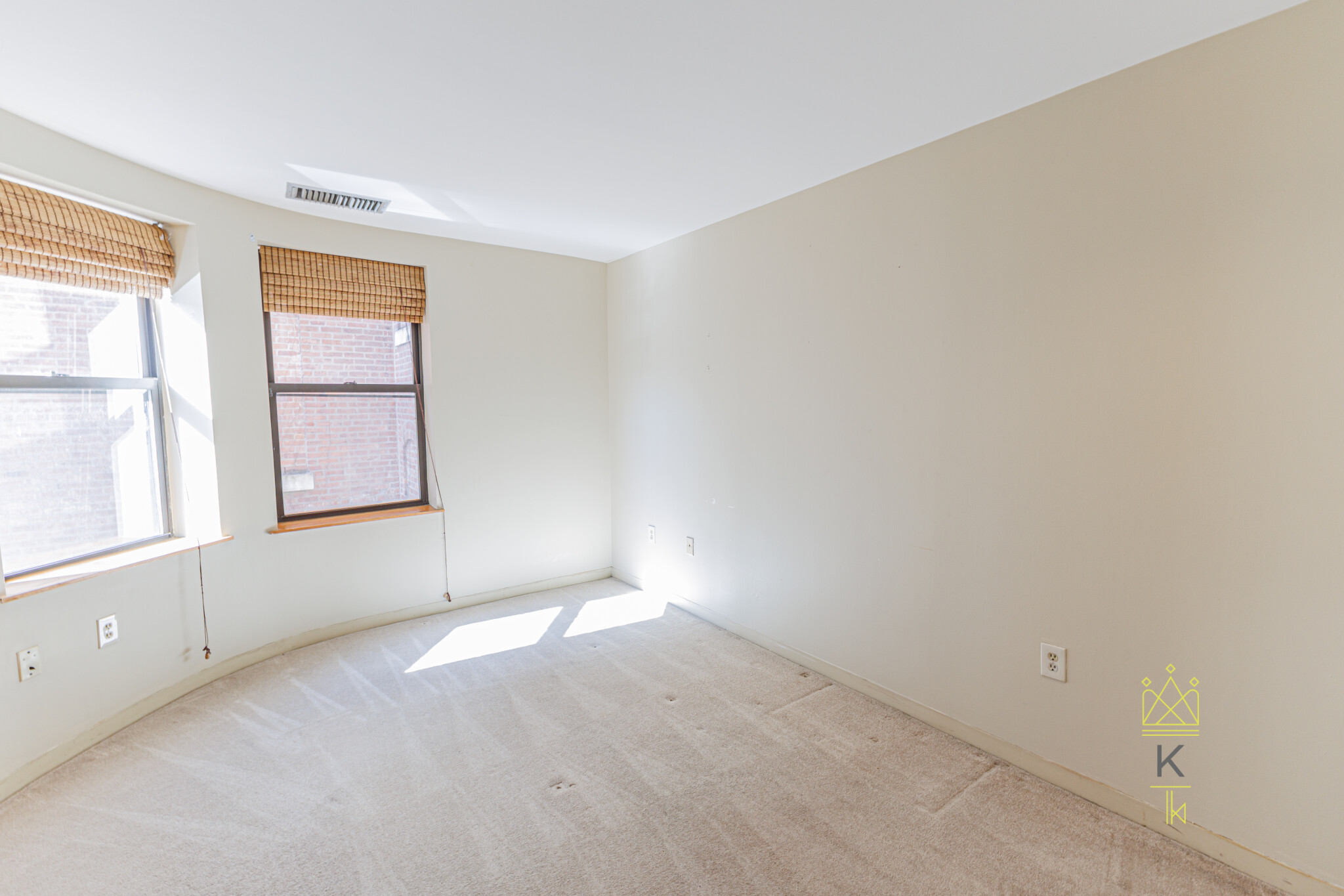 96 Gainsborough St, Fenway