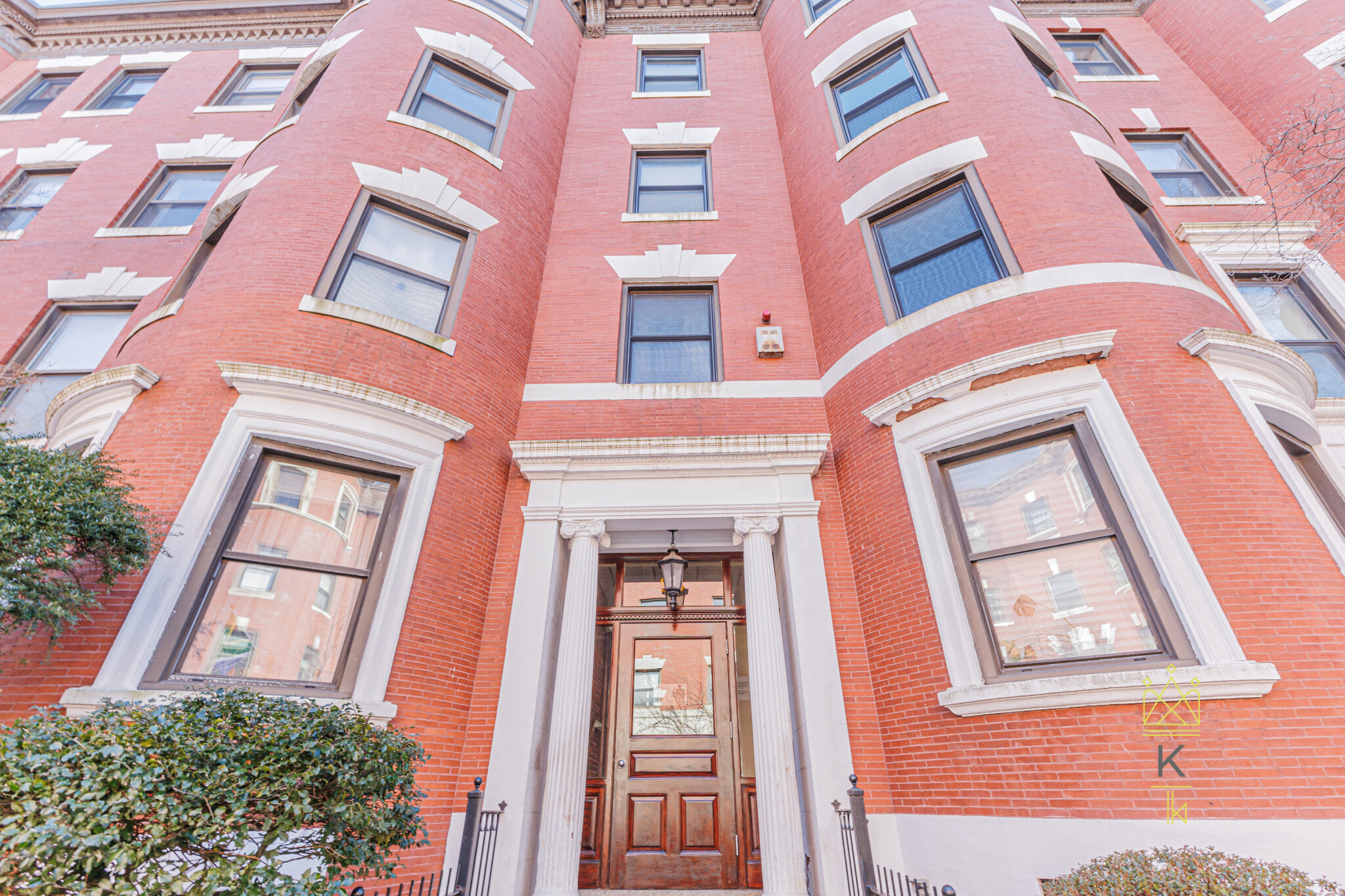 96 Gainsborough St, Fenway