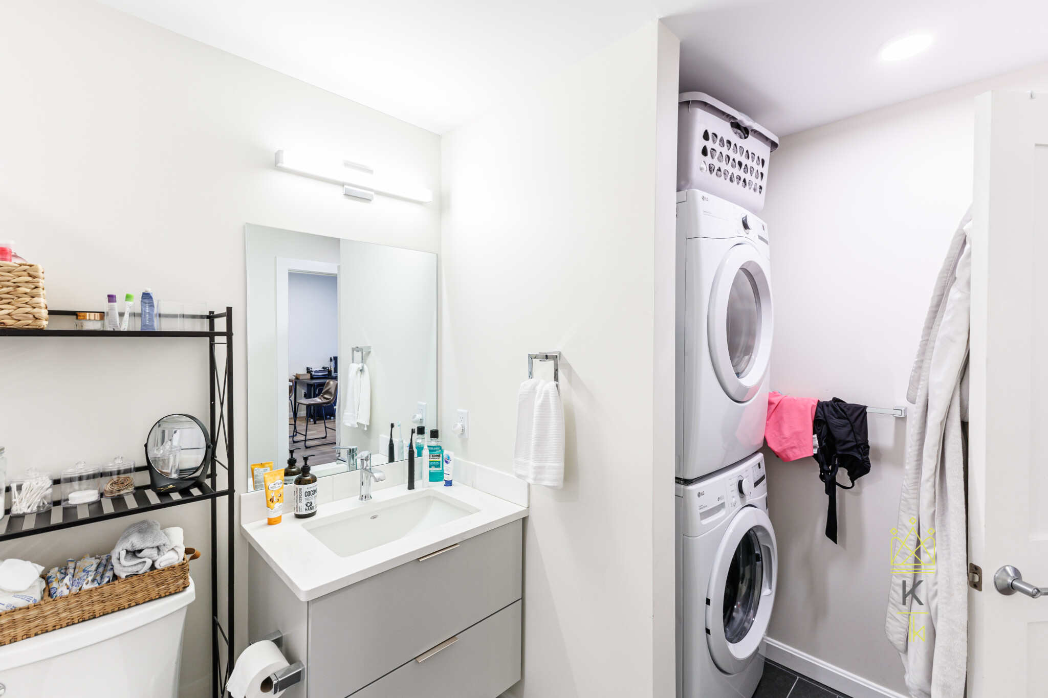 458 Washington St, Brighton