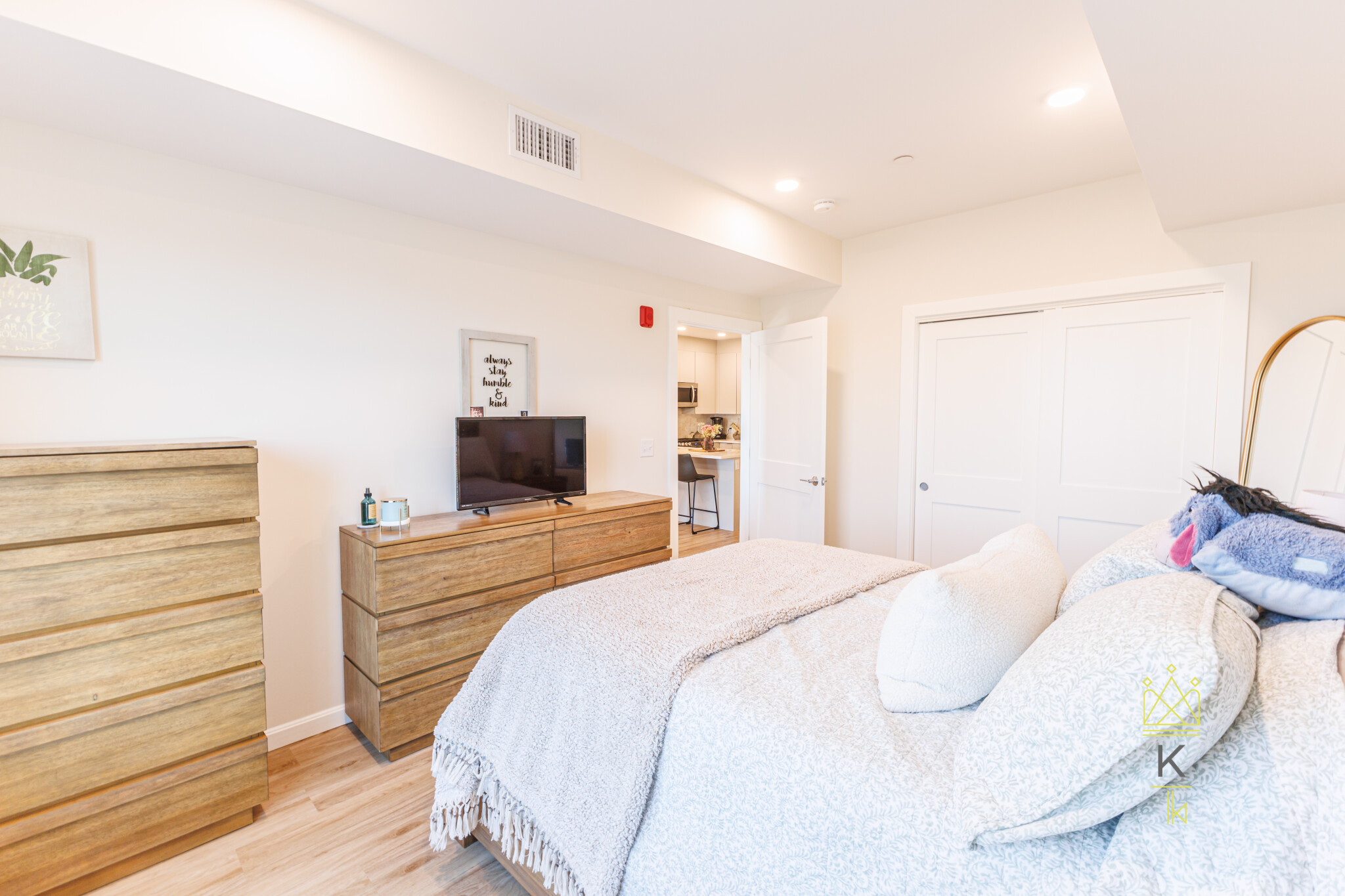 458 Washington St, Brighton