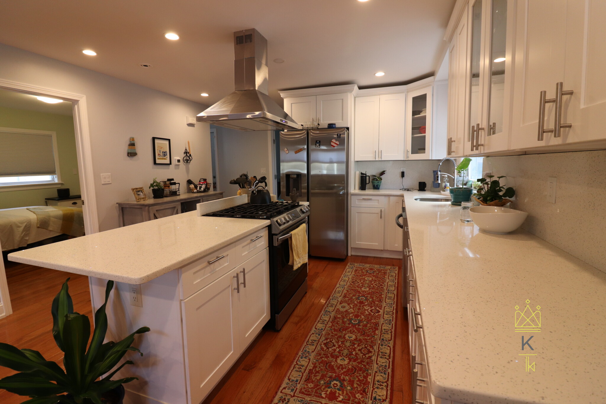 1495 Hyde Park Ave, Hyde Park