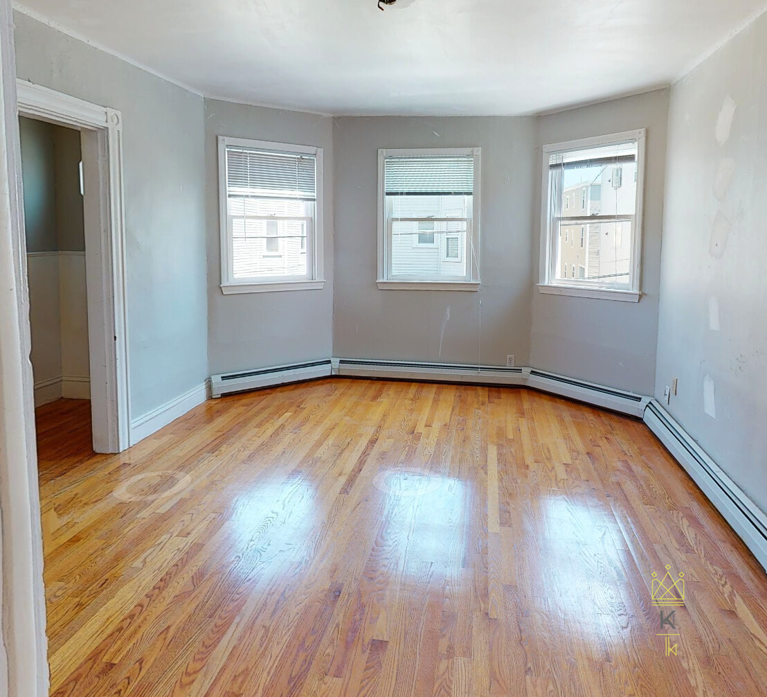 32 Speridakis Ter, Cambridgeport