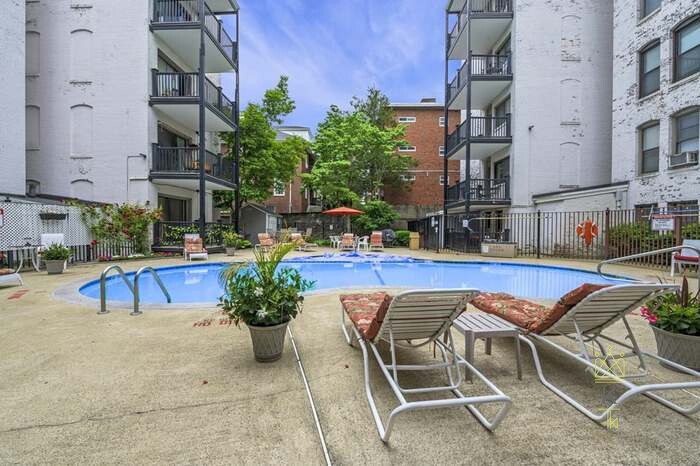 26 Commonwealth Ter, Brighton