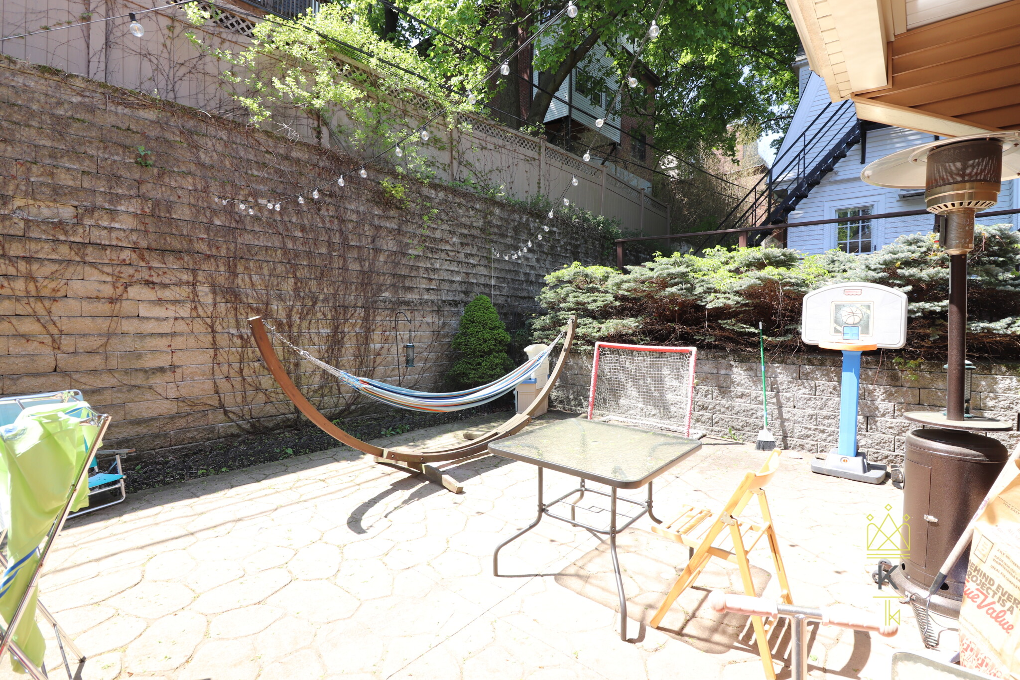 101 University Rd, Aspinwall Hill