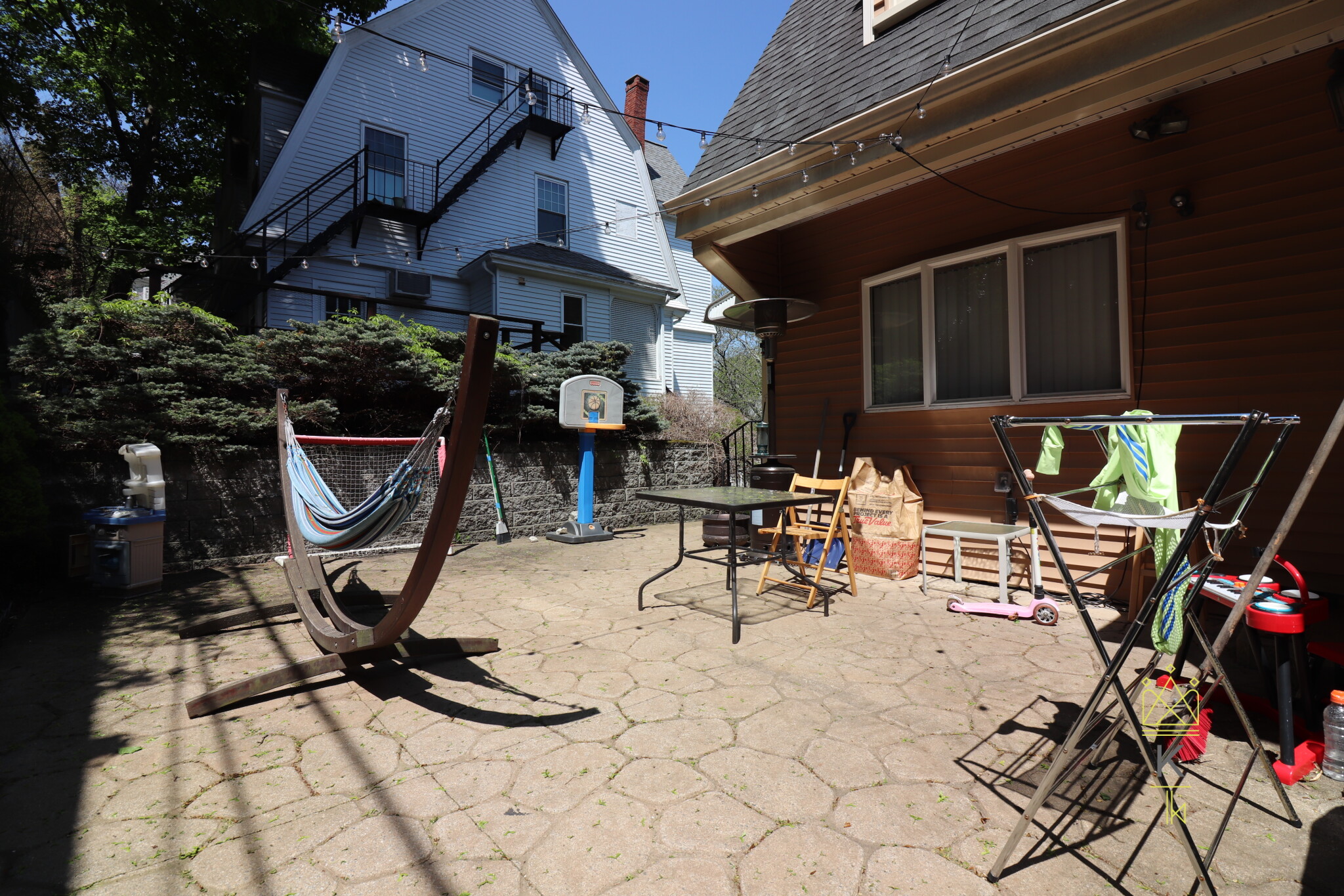 101 University Rd, Aspinwall Hill