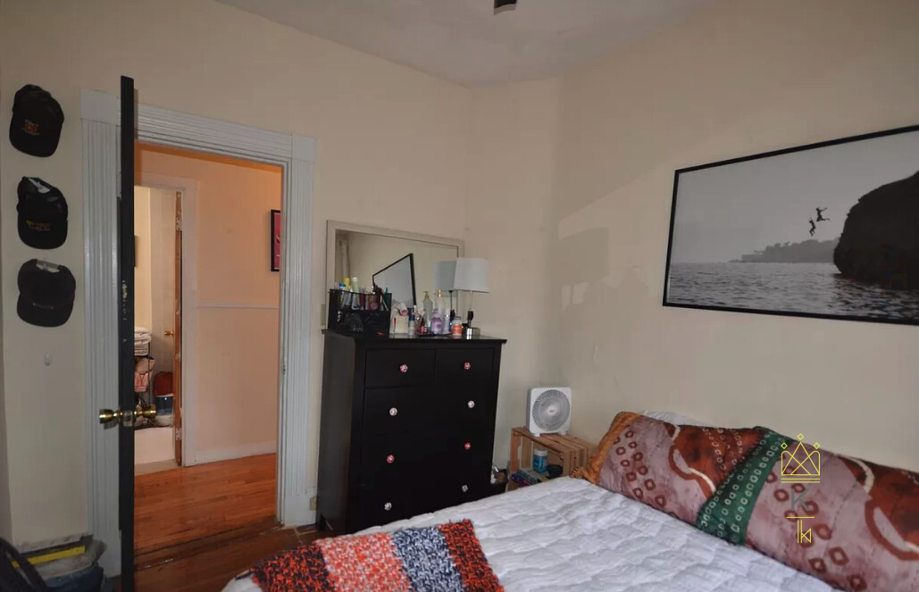 108 Myrtle St, Beacon Hill