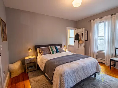 77 Wenham St, Jamaica Plain