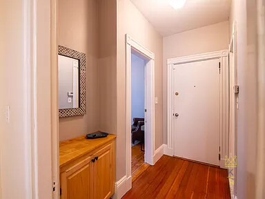 77 Wenham St, Jamaica Plain